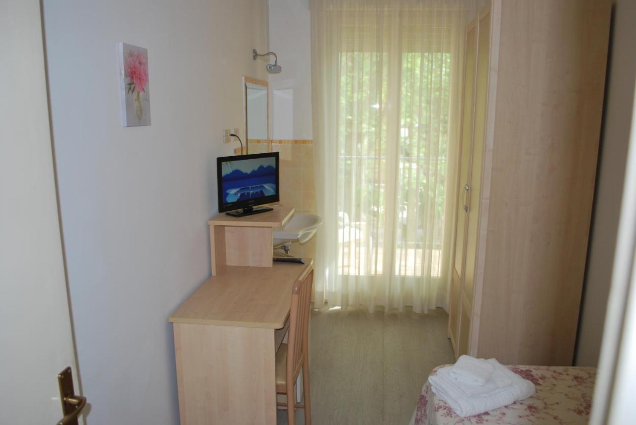 Hotel Cristoforo Colombo Cesenatico Esterno foto