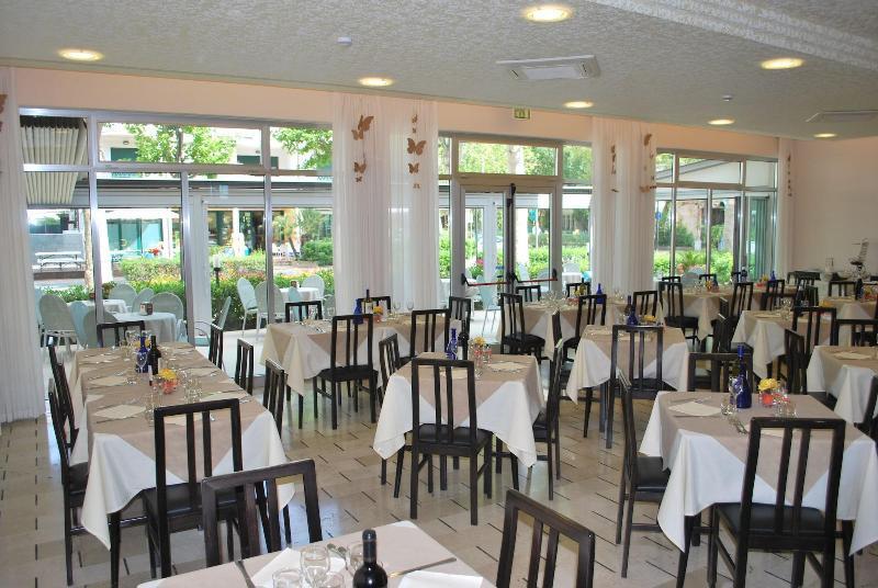 Hotel Cristoforo Colombo Cesenatico Esterno foto