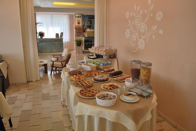 Hotel Cristoforo Colombo Cesenatico Esterno foto